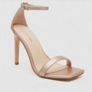 Le Chateau Metallic Faux Leather High Heeled Sandal 9 💋❤️